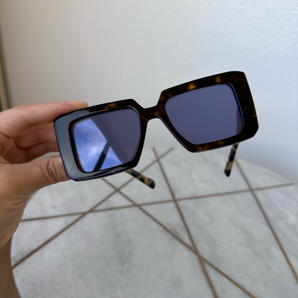 Exclusive Prada Sunglasses - Picture 5 of 6